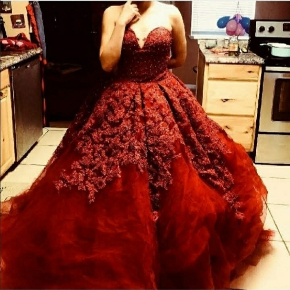 strapless ball gown - Picture 2 of 8